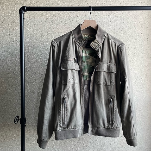 Forever 21 jacket. - Picture 1 of 5